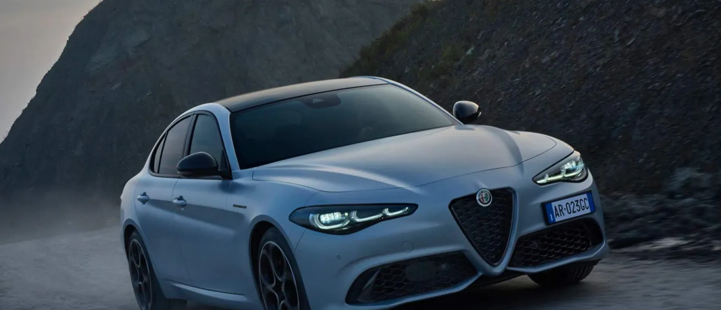alfa_romeo_giulia_2022_13.jpg