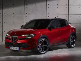 Alfa Romeo Junior (2024) : Le SUV urbain compact et sportif italien