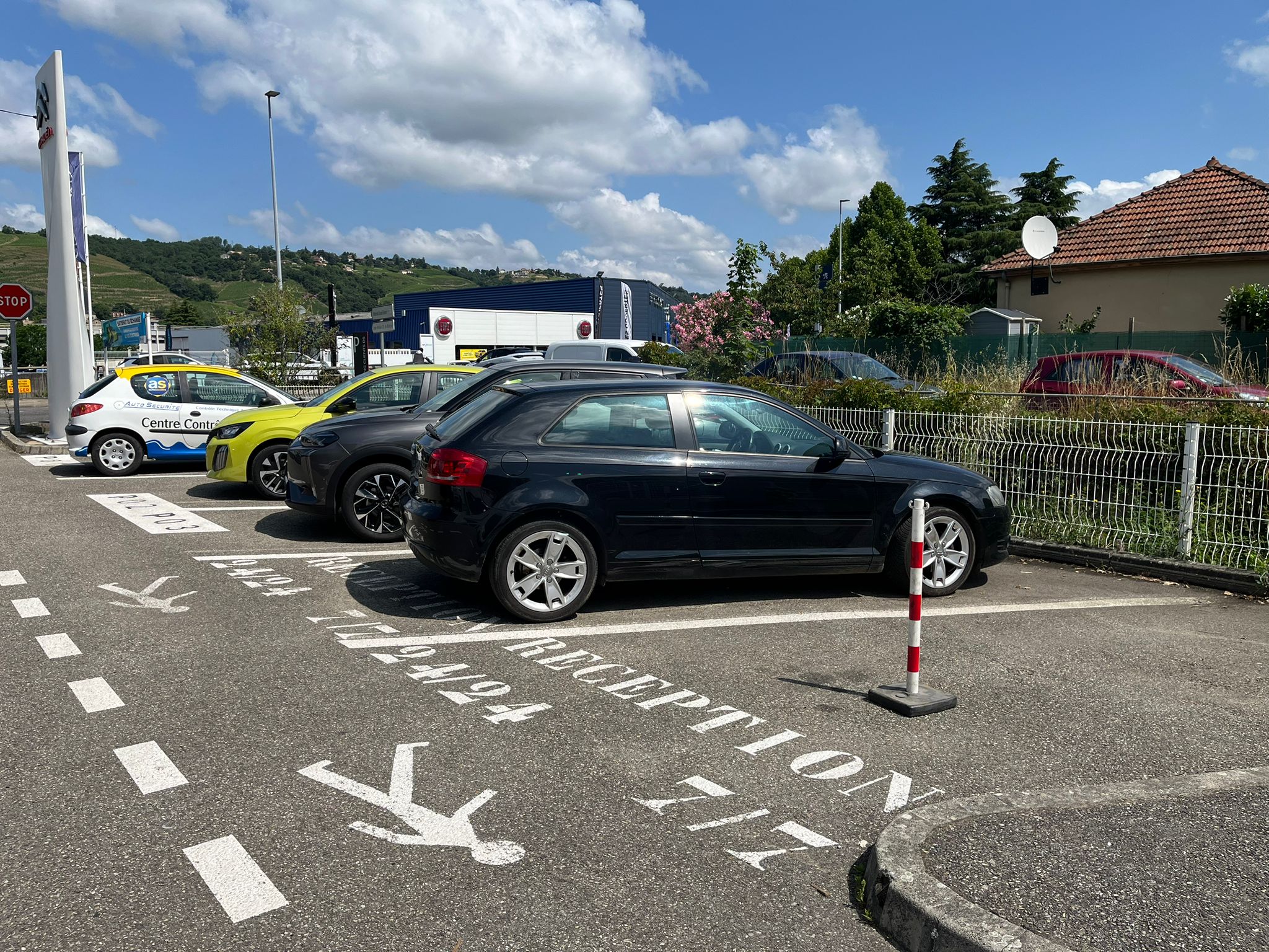 Borne APV places parking