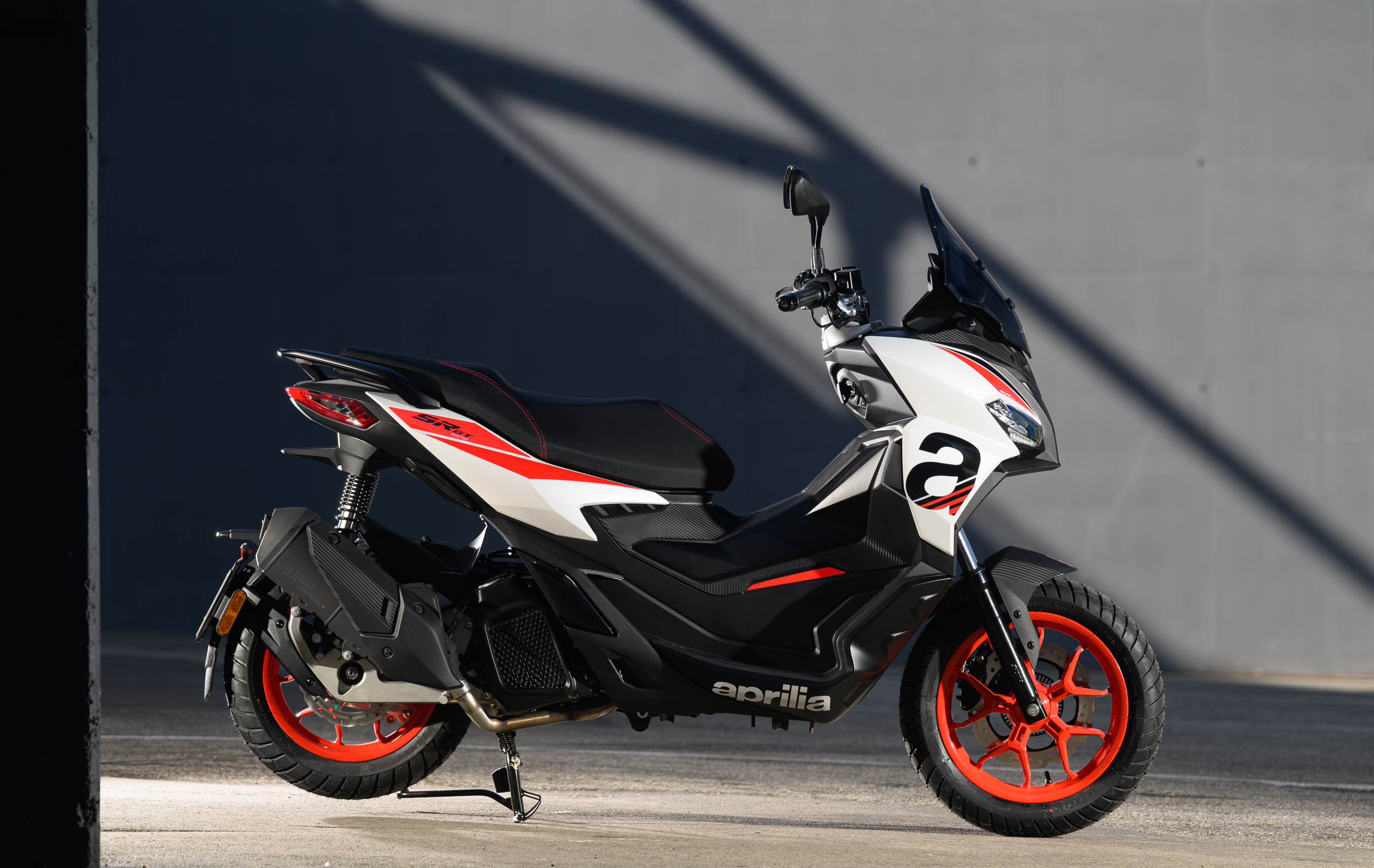 Aprilia SR GT 125 Sport profil