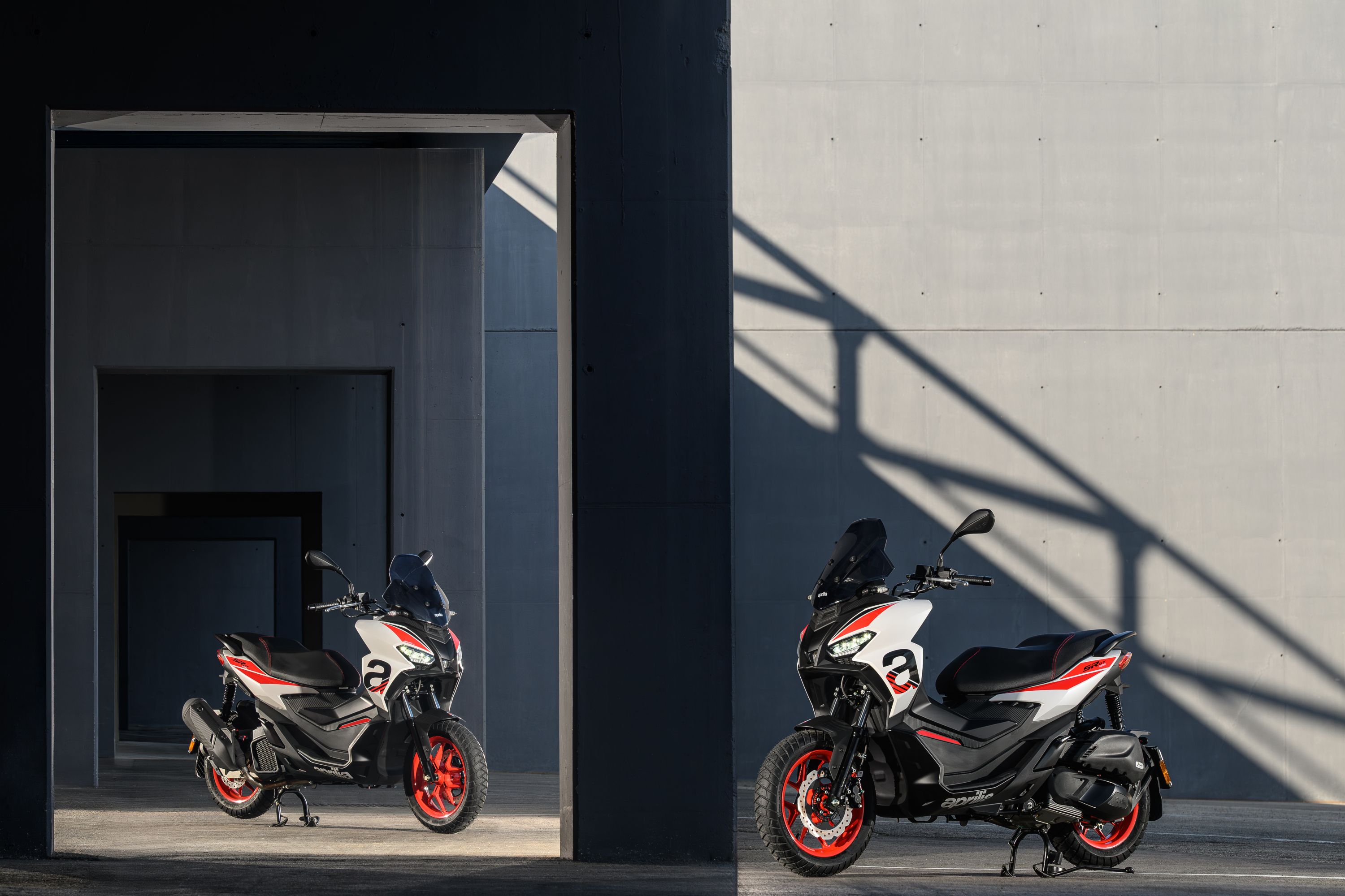 Aprilia SR GT 125 Sport double profil