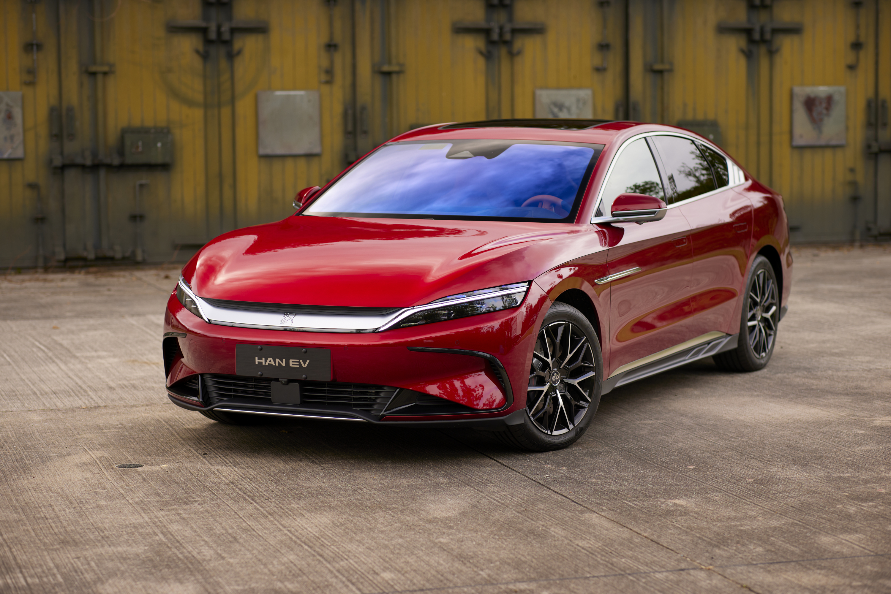 BYD Han : trois quarts avant gauche statique