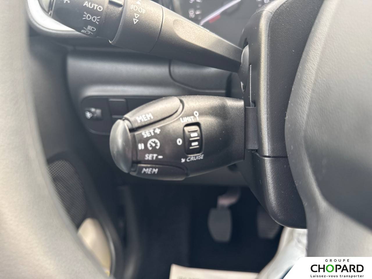 Image secondaire du véhicule 8