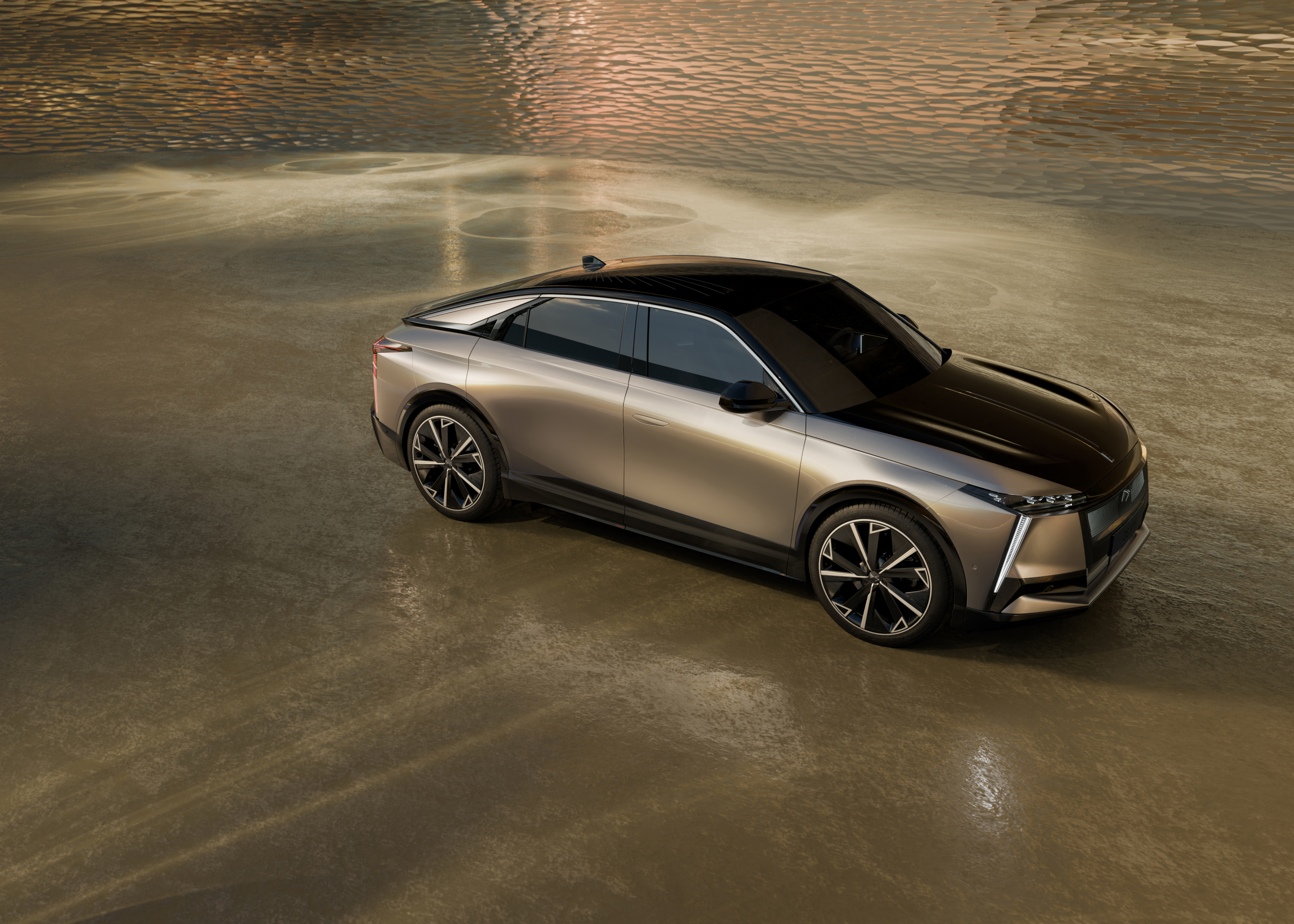 DS N°8 2025 : vue trois quarts avant droit plongeante