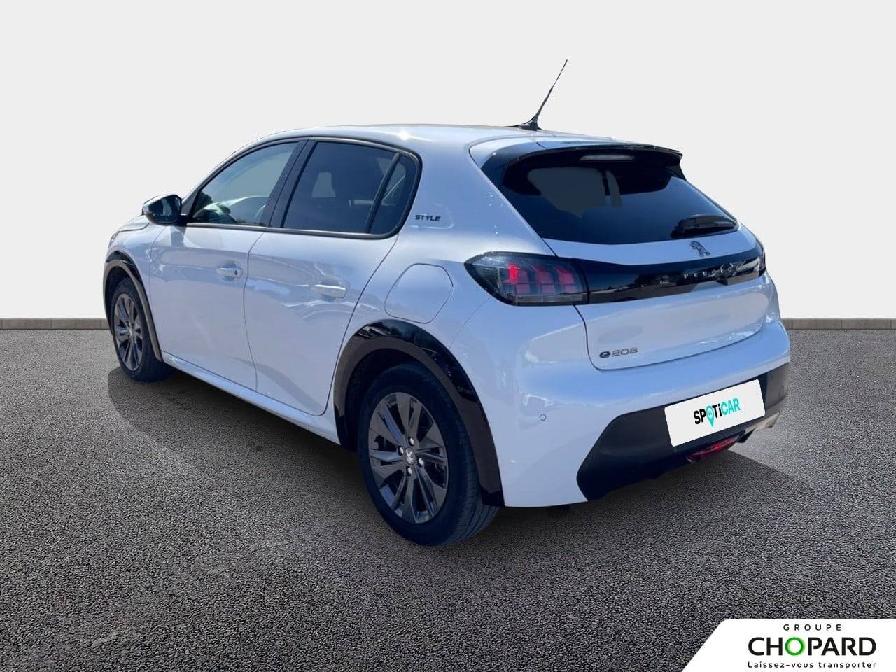 Image secondaire du véhicule 8