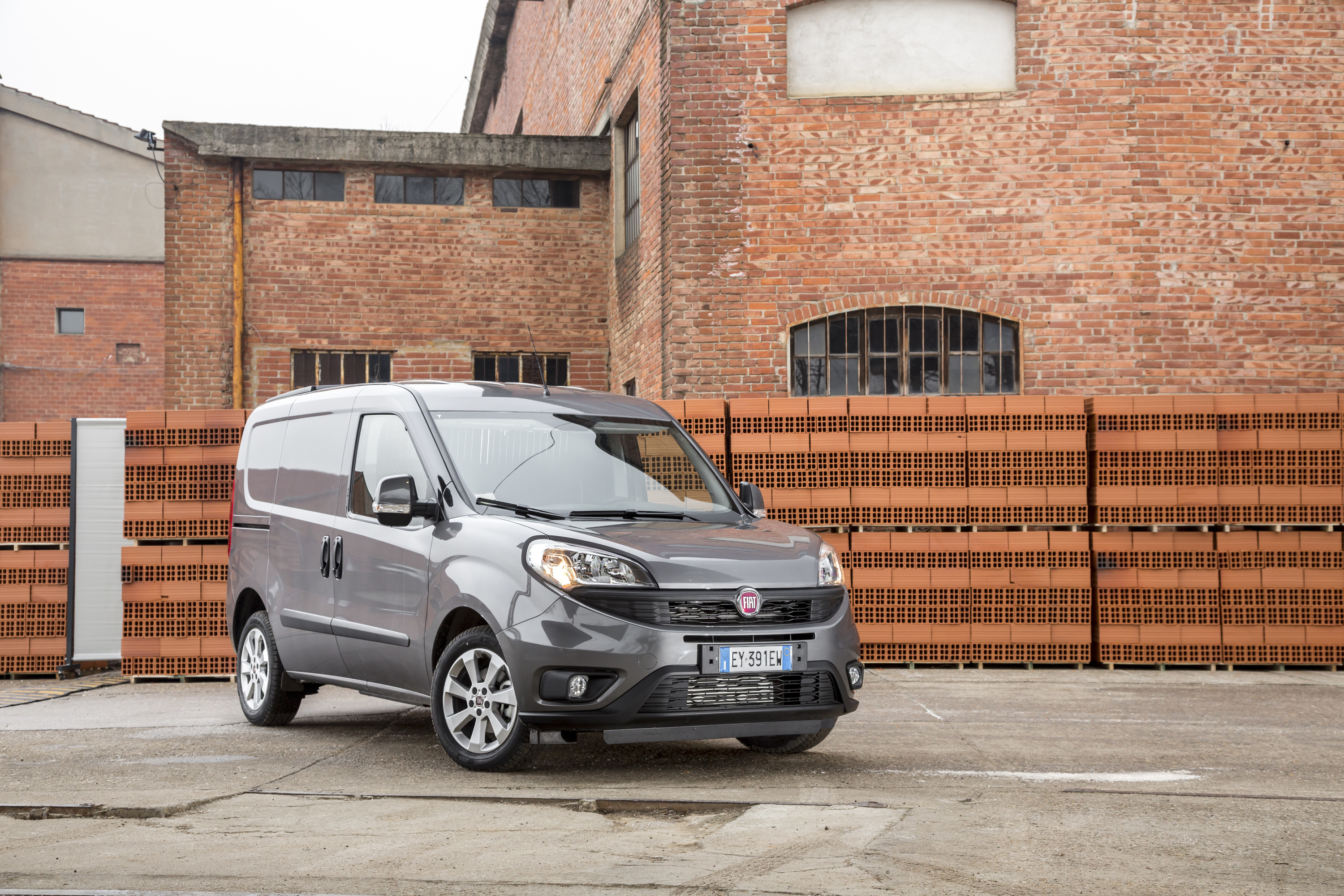 Fiat Doblo avant