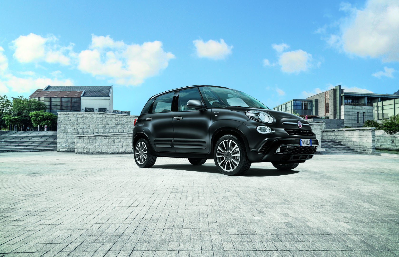 Fiat 500L : Finition sport trois quart avant