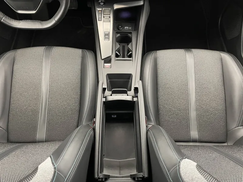 Image secondaire du véhicule 25