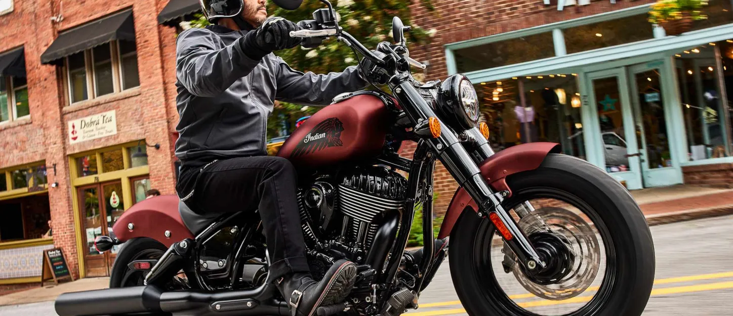 indian_chief_bobber_dark_horse_2024_3.jpg