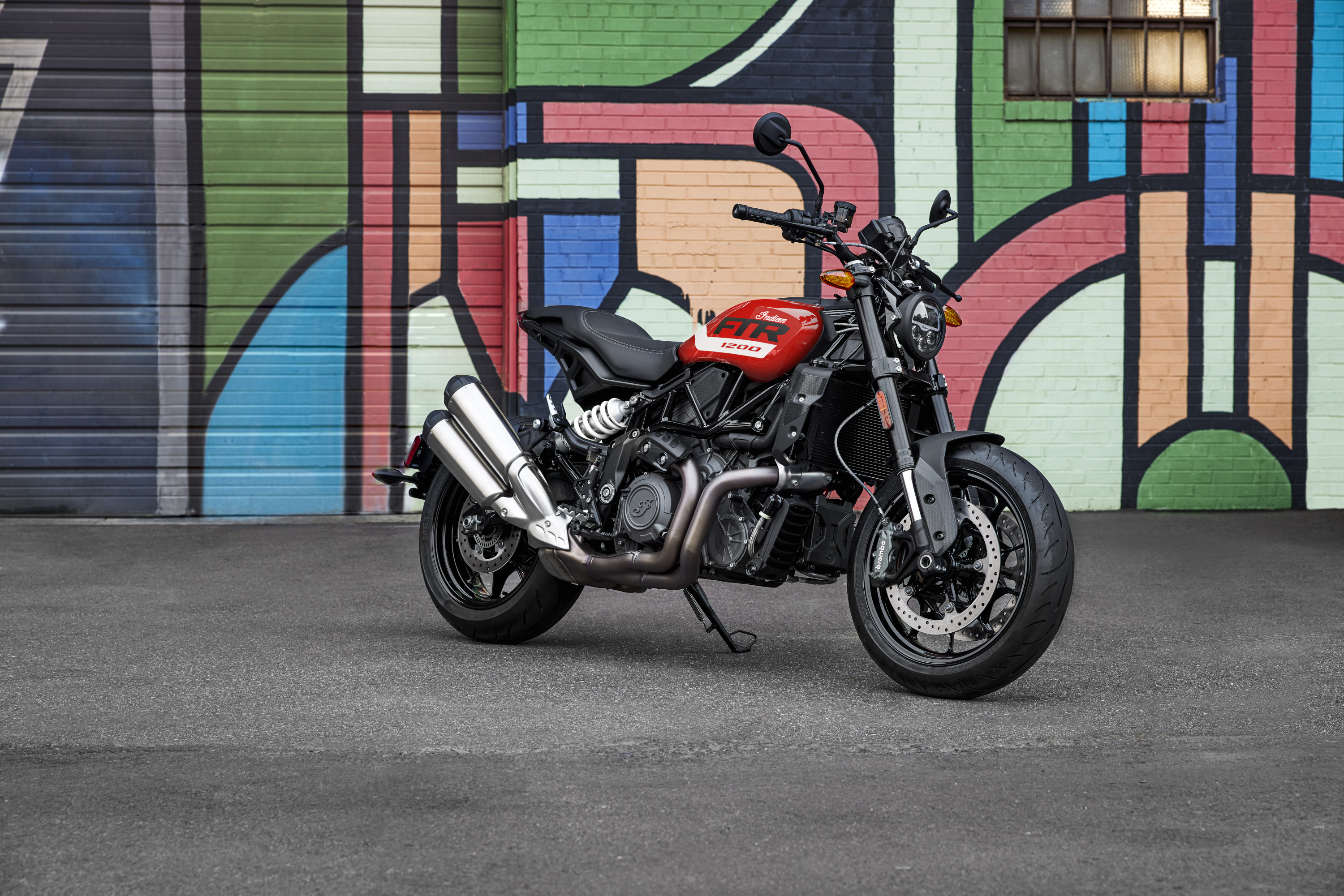 Indian FTR 2024 : trois quarts avant droit statique