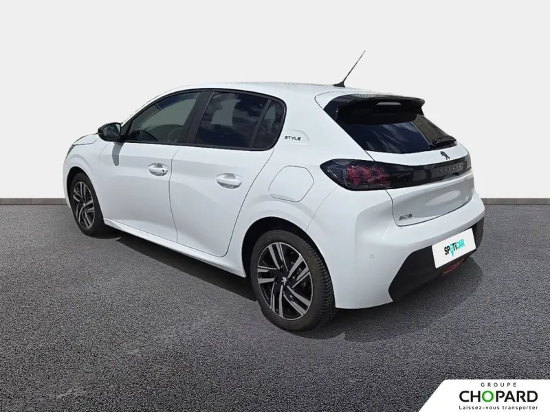 Image secondaire du véhicule 8