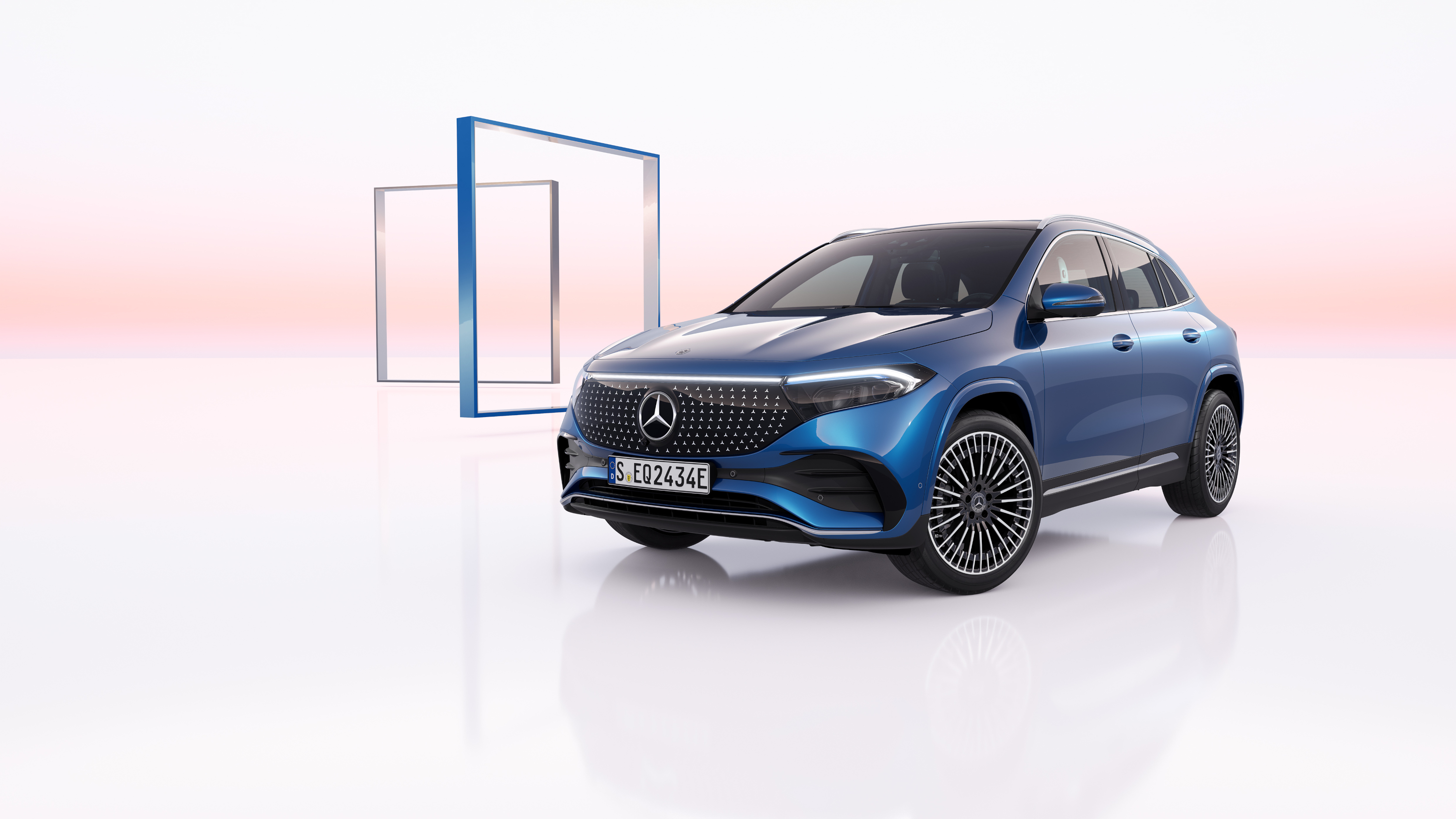 Mercedes EQA 2024 : trois quarts avant gauche statique