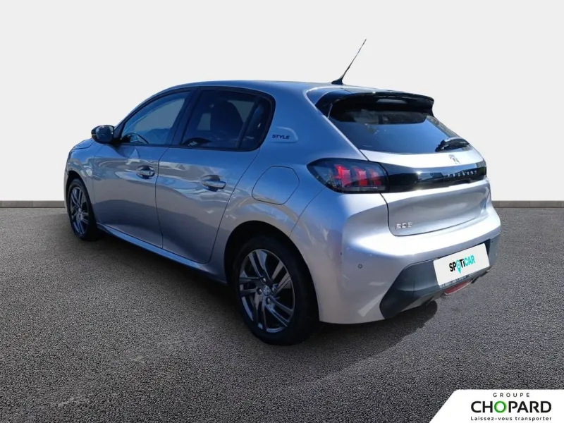 Image secondaire du véhicule 8