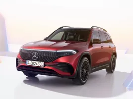 Mercedes EQB (2024): le SUV compact électrique 7 places