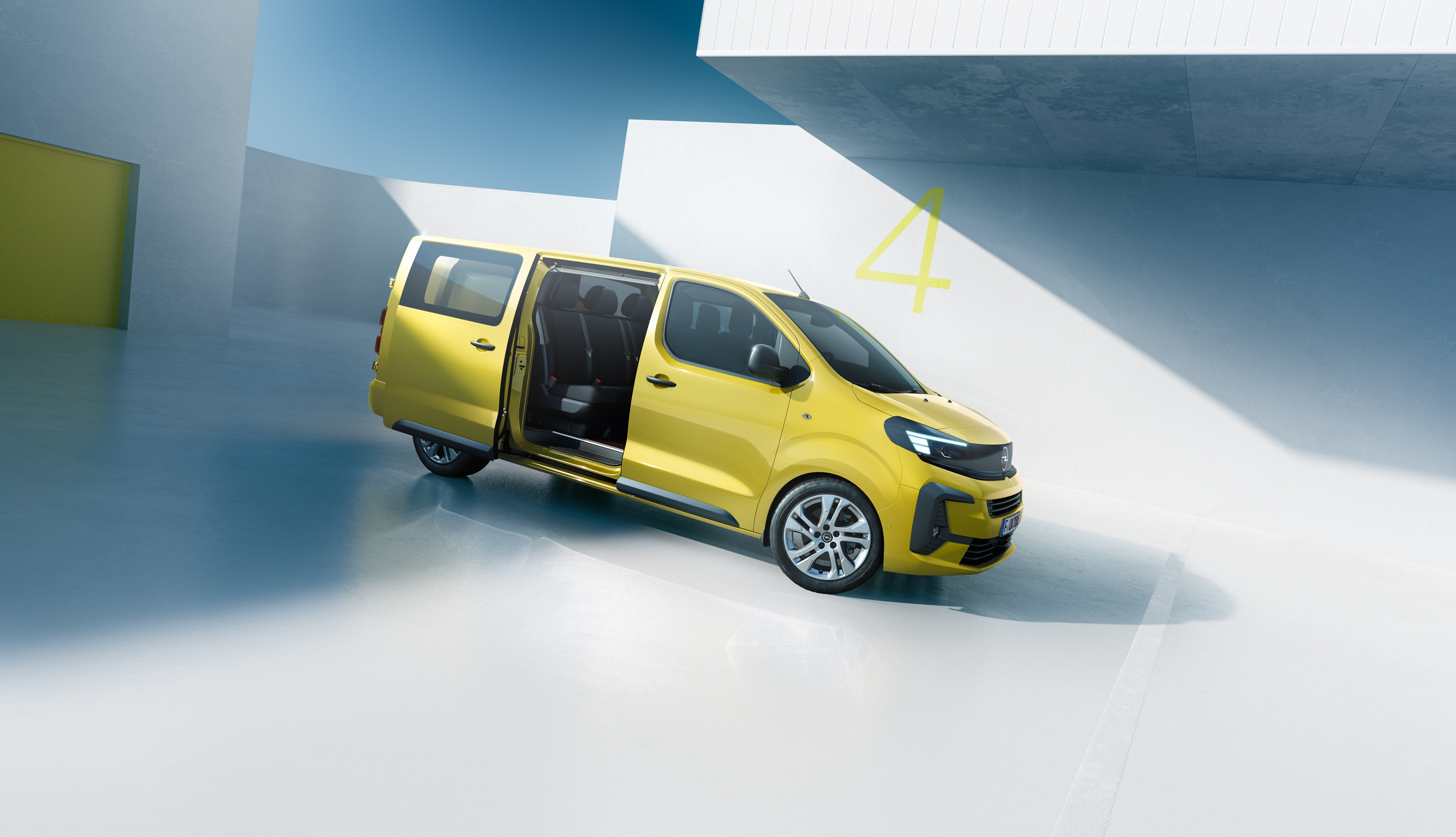 Opel Vivaro 2024 : proil droit avec porte latérale coulissante