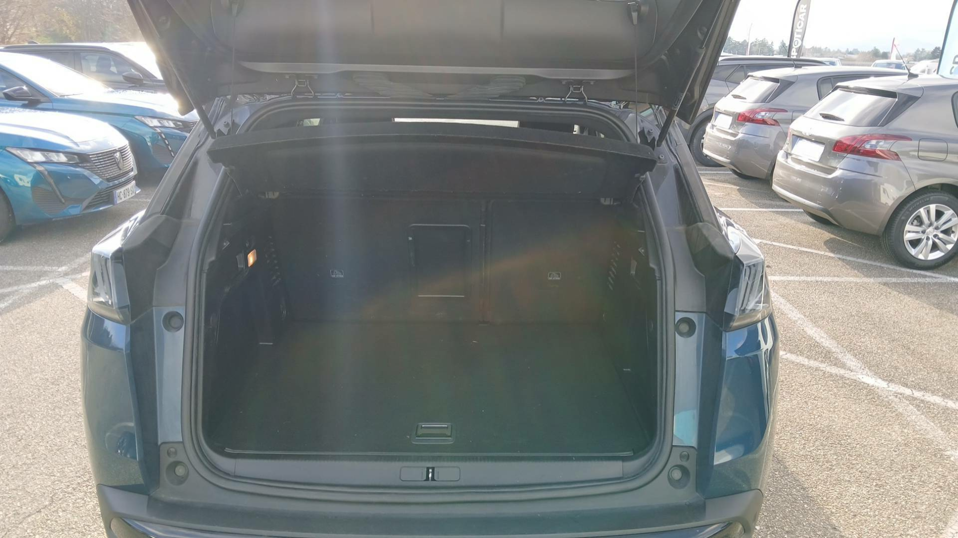 Image secondaire du véhicule 10