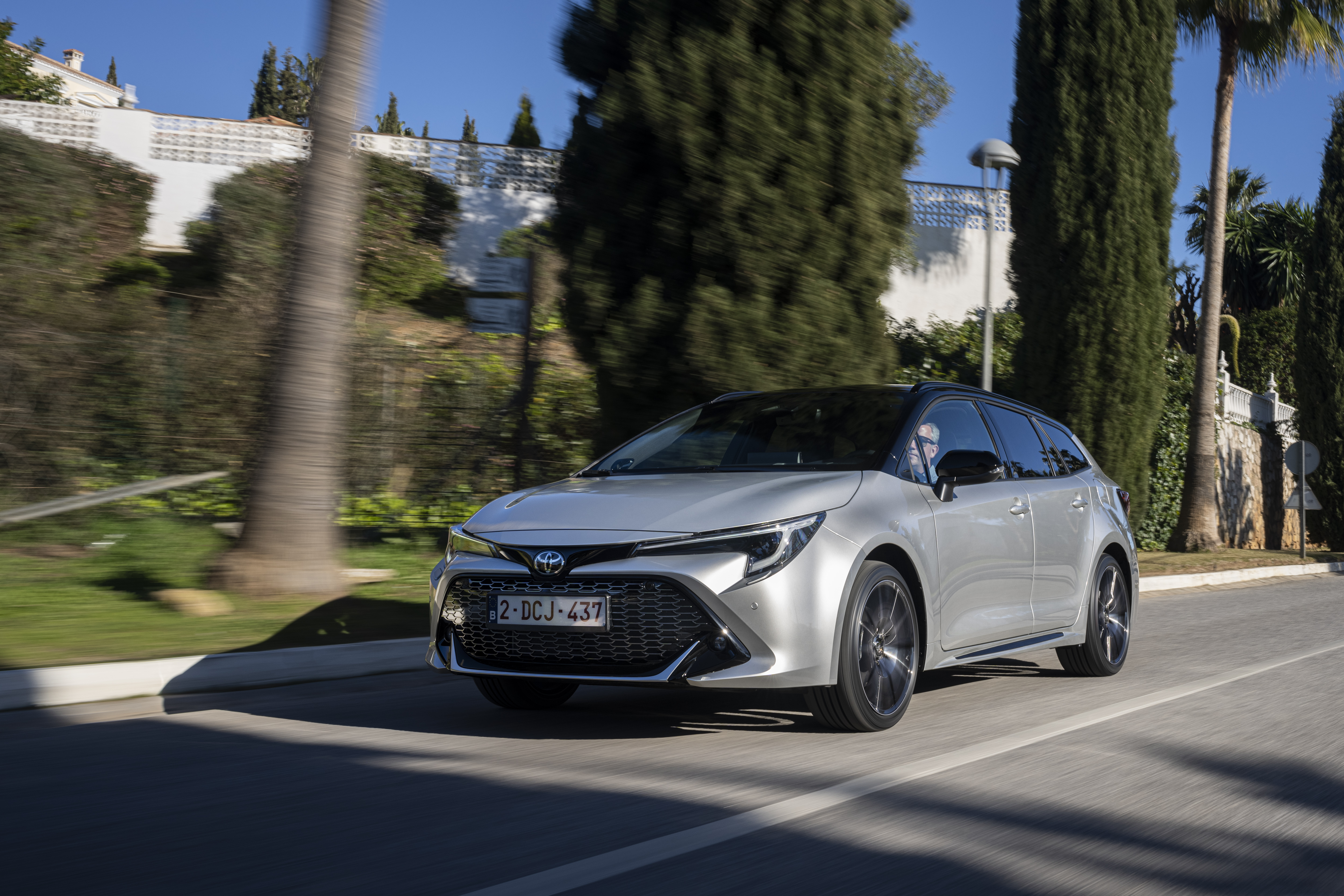 toyota Corolla Touring Sports 2023 vue avant droit