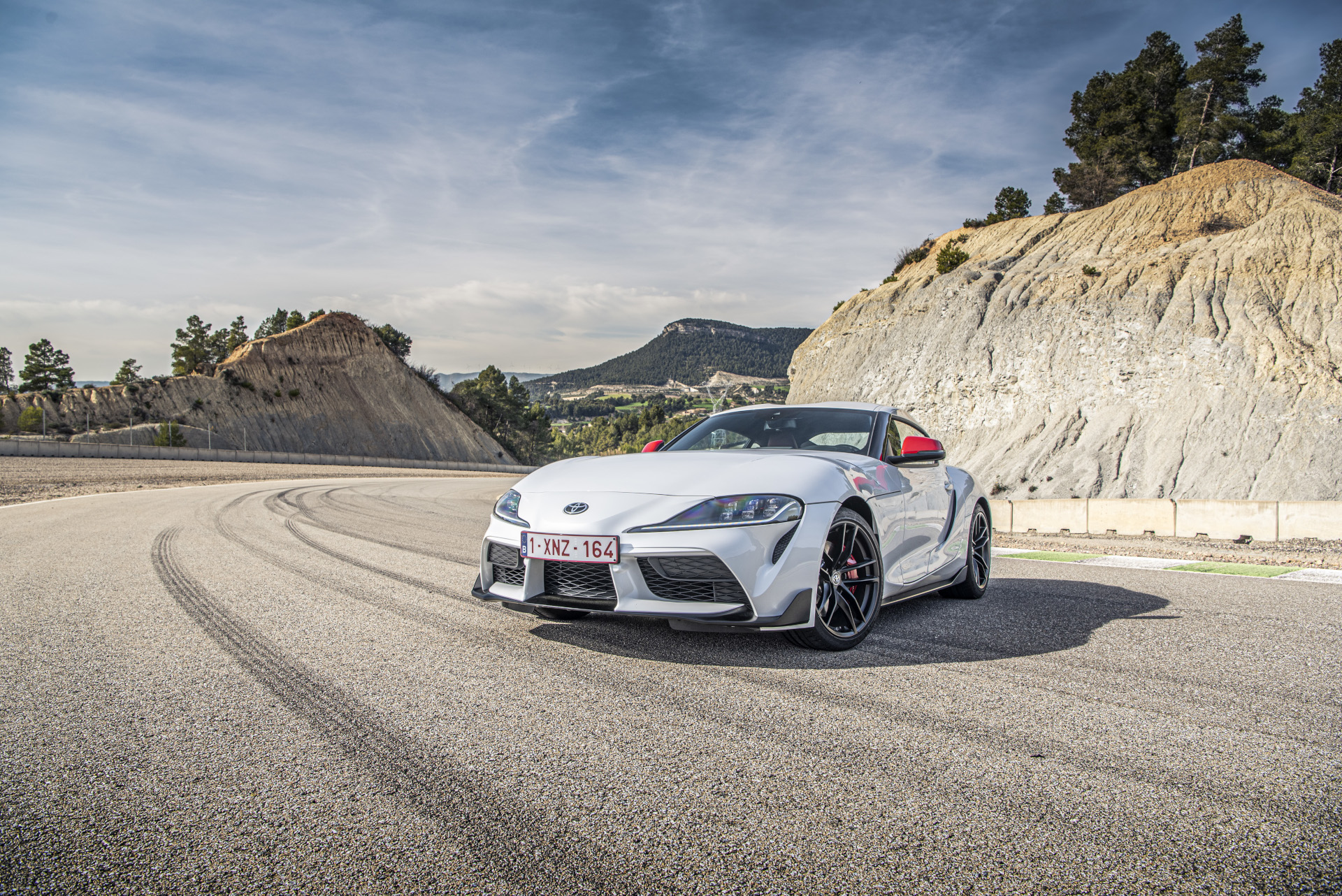 Toyota GR Supra vue trois quart avant