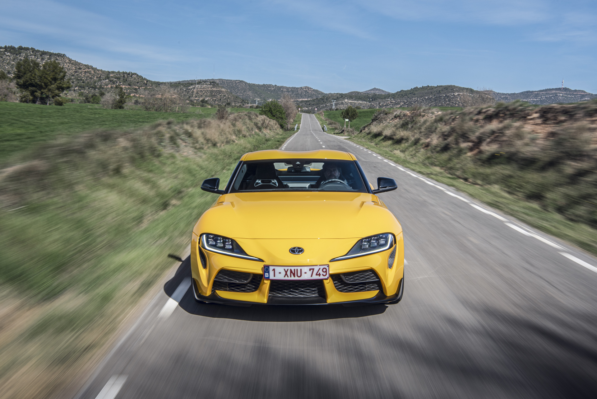 Toyota GR Supra face avant