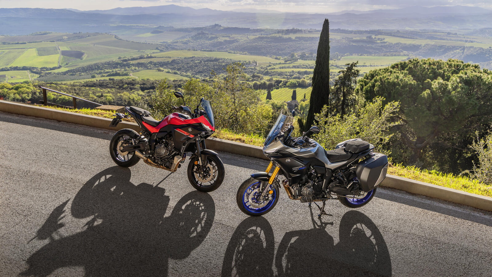 Yamaha Tracer 7 et Tracer 7 GT sur béquille