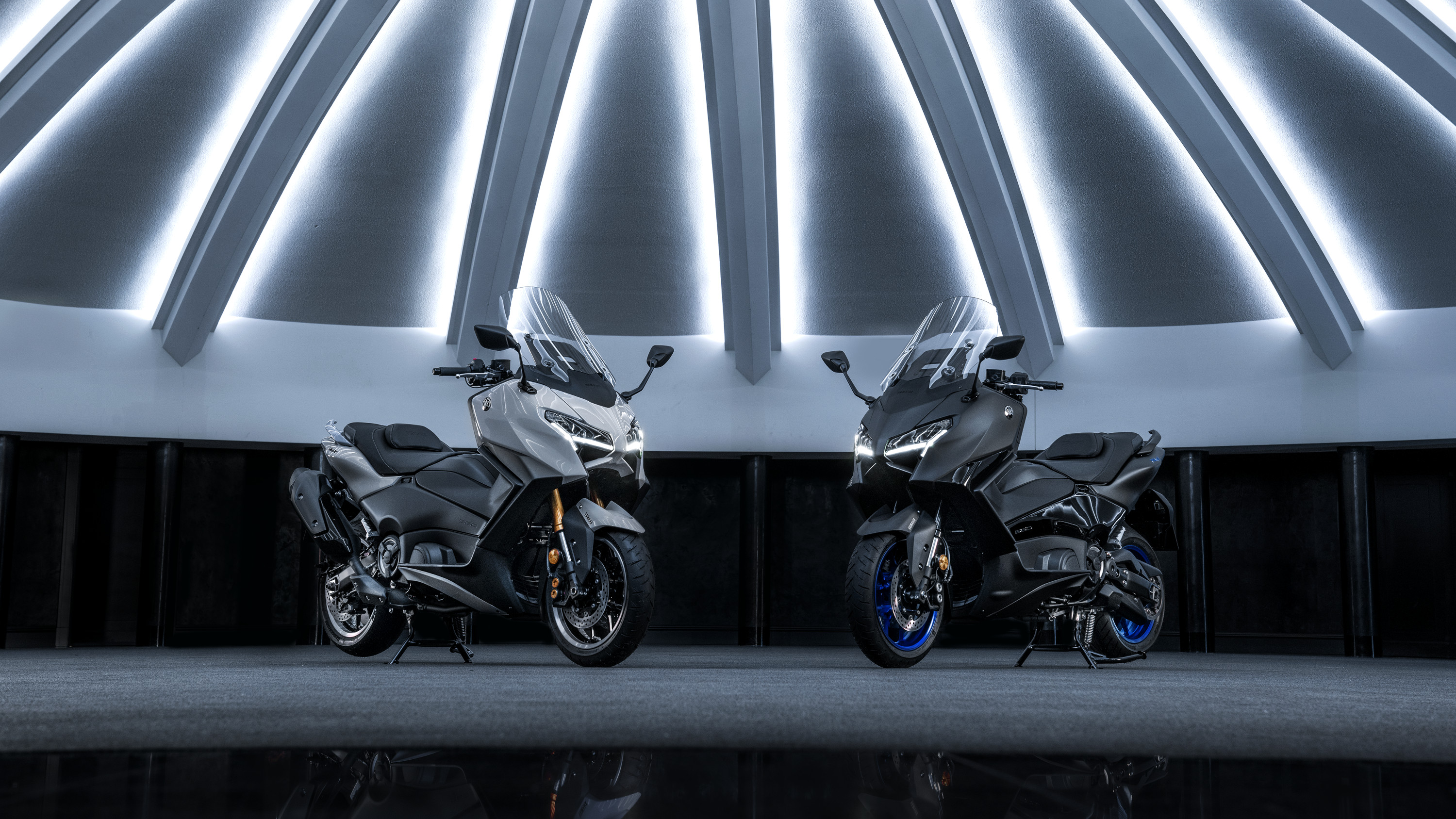 Yamaha TMAX 2025 et TMAX Tech Max 2025