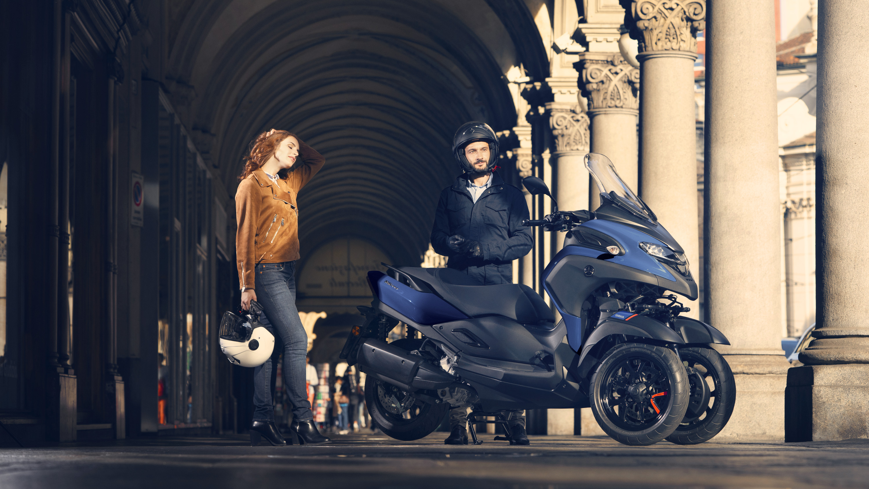 Yamaha Tricity 300 2024 : profil droit avec couple