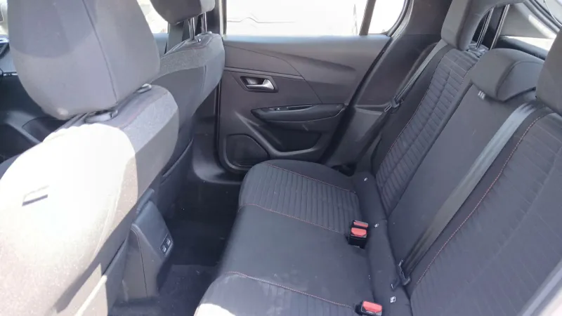 Image secondaire du véhicule 12