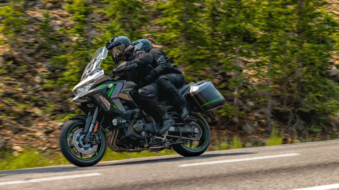 Kawasaki Versys 1100 : Deux passagers