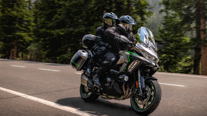 Kawasaki Versys 1100 : Ligne droite