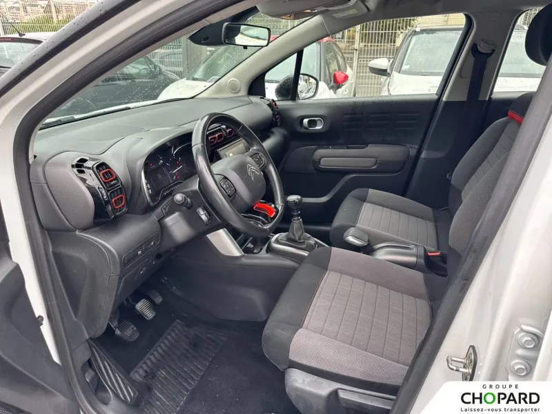 Image secondaire du véhicule 11