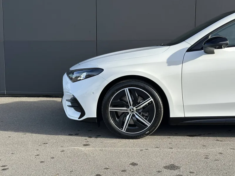 Image secondaire du véhicule 8