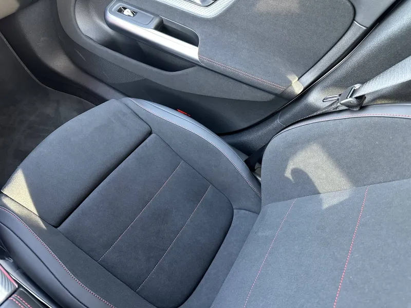 Image secondaire du véhicule 23