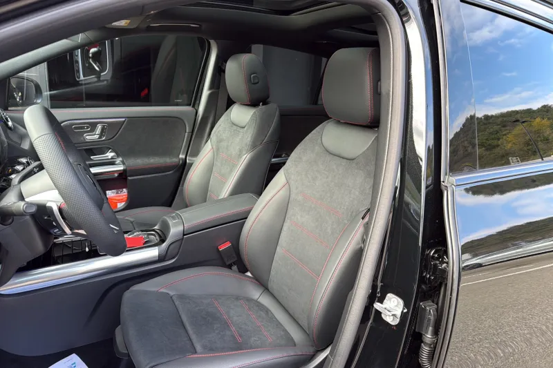 Image secondaire du véhicule 11