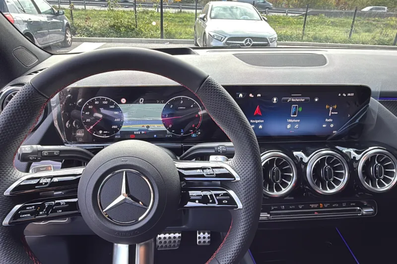 Image secondaire du véhicule 18