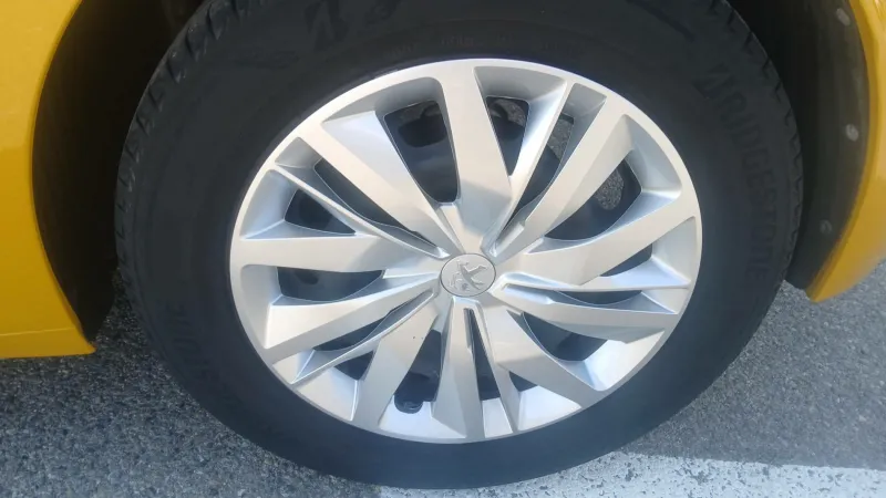 Image secondaire du véhicule 14