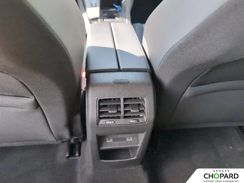 Image secondaire du véhicule 23