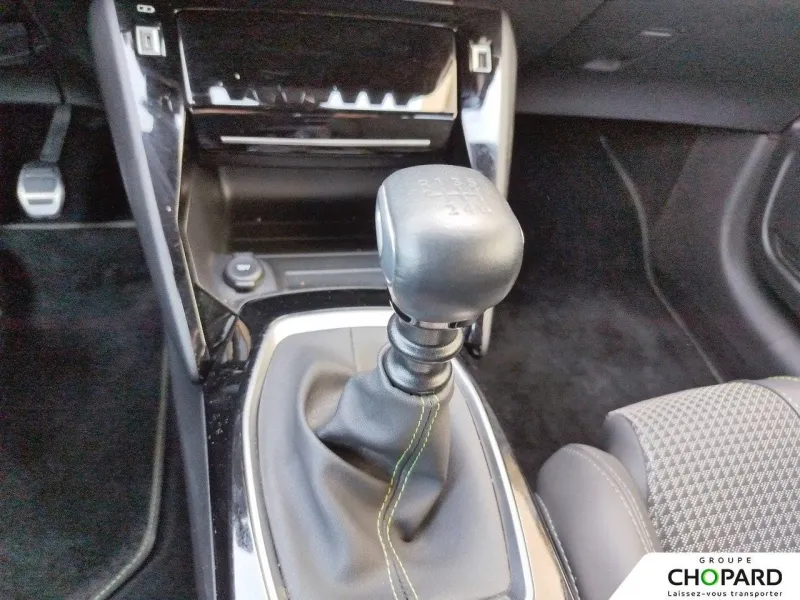 Image secondaire du véhicule 24