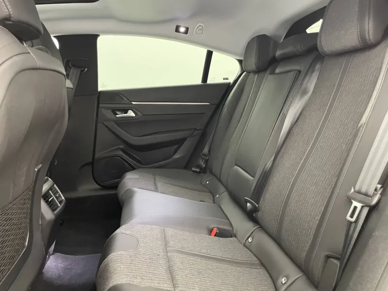 Image secondaire du véhicule 16