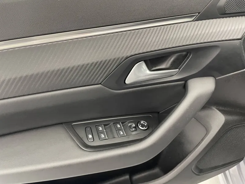 Image secondaire du véhicule 31