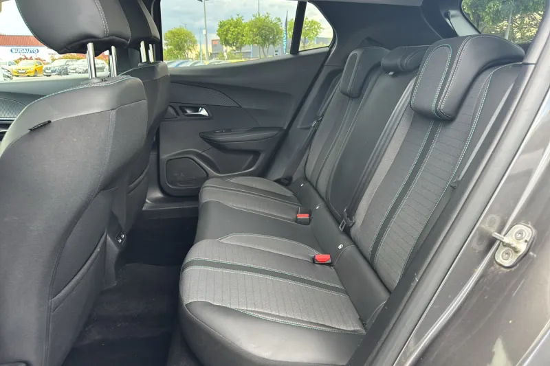 Image secondaire du véhicule 12