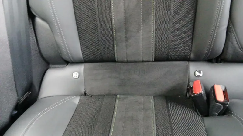 Image secondaire du véhicule 44