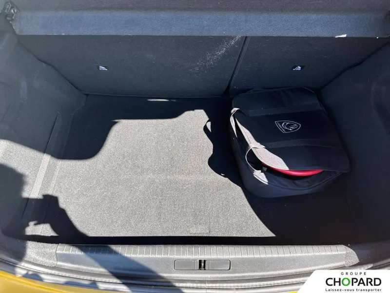 Image secondaire du véhicule 9