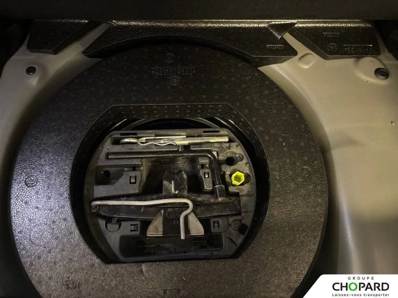 Image secondaire du véhicule 24