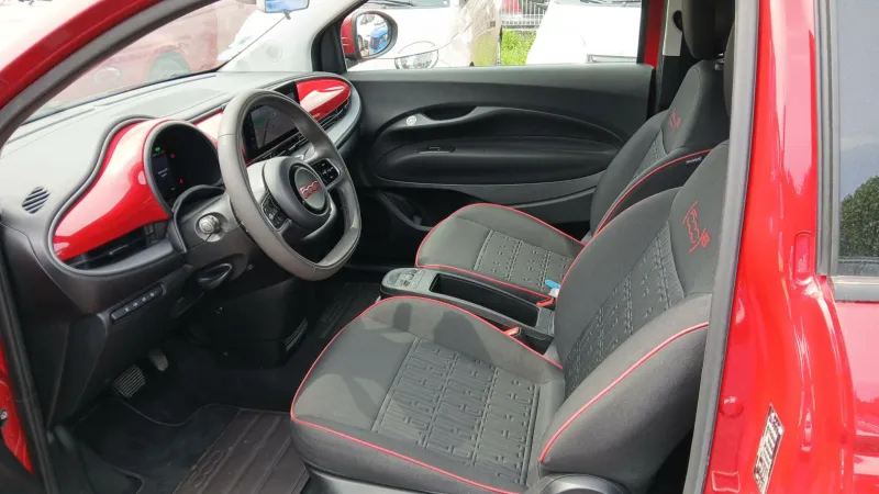 Image secondaire du véhicule 11