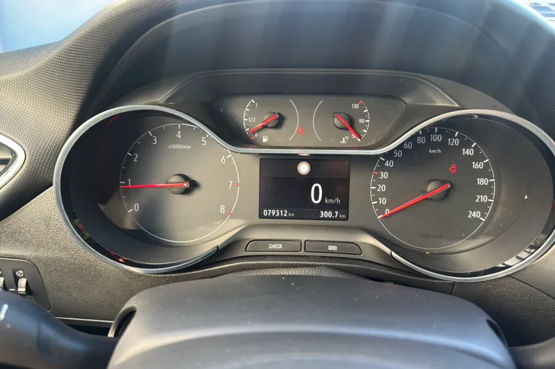 Image secondaire du véhicule 24