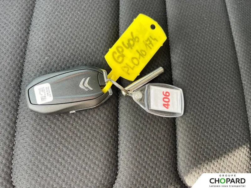 Image secondaire du véhicule 15