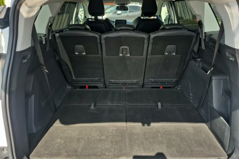 Image secondaire du véhicule 10