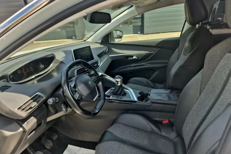 Image secondaire du véhicule 11