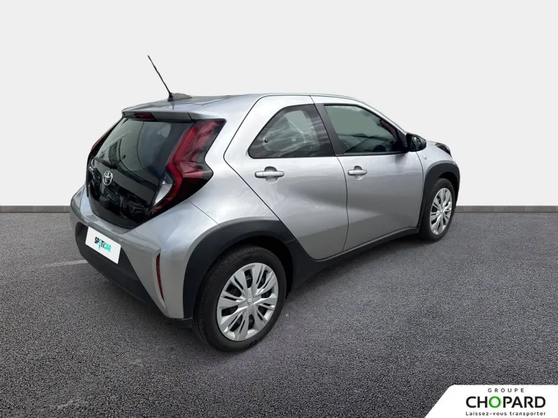 Image secondaire du véhicule 9