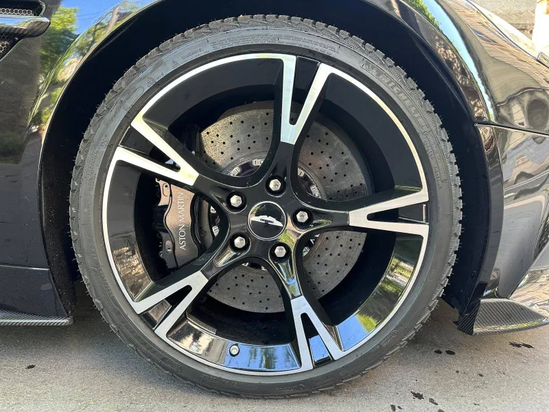 Image secondaire du véhicule 4